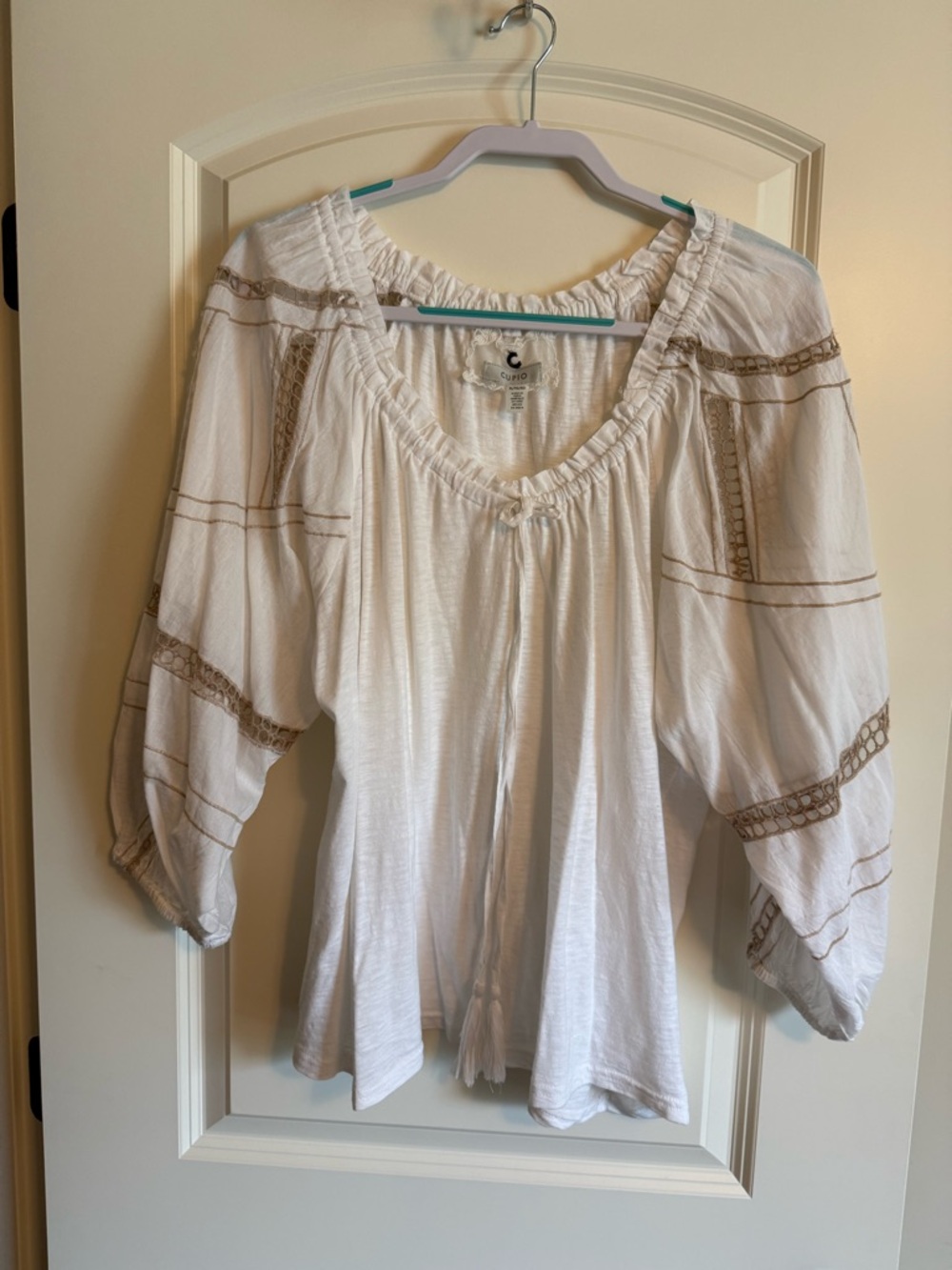 Cupio White Boho Peasant Top with Tan Embroidery Size XL